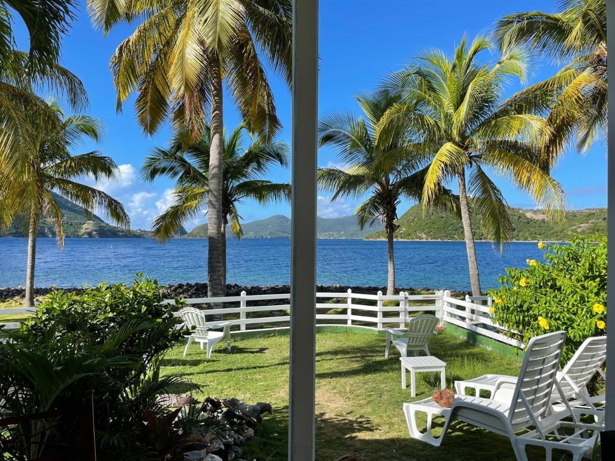 Blue Lagoon, Cottage Les Pieds Dans L Eau Terre-De-Haut Exterior foto